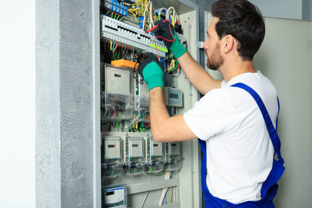 Best Licensed Electrician  in Staples, CT